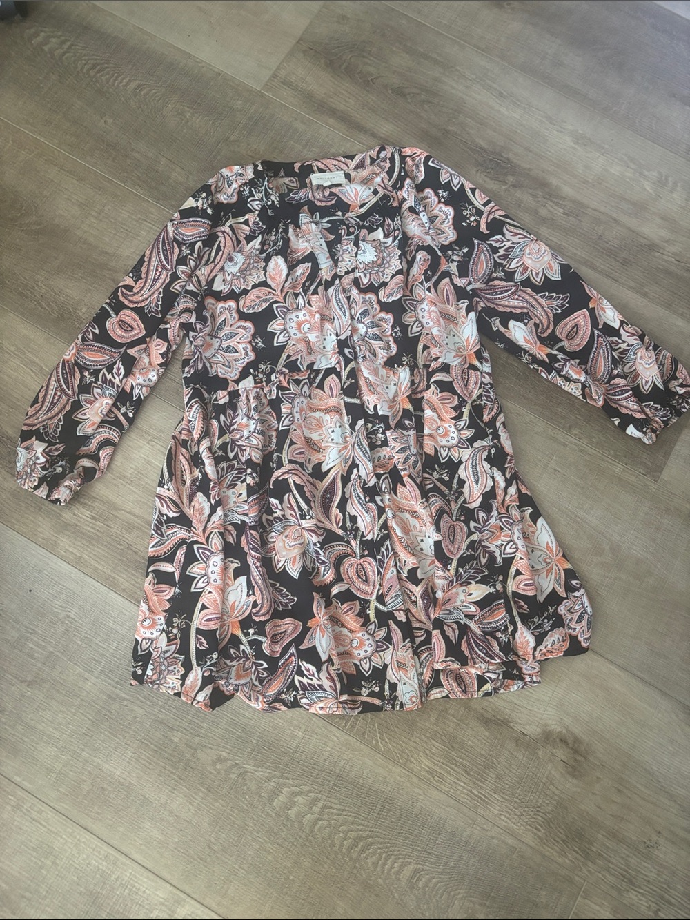 MELLODAY Black Blouse with Pink Paisley Print